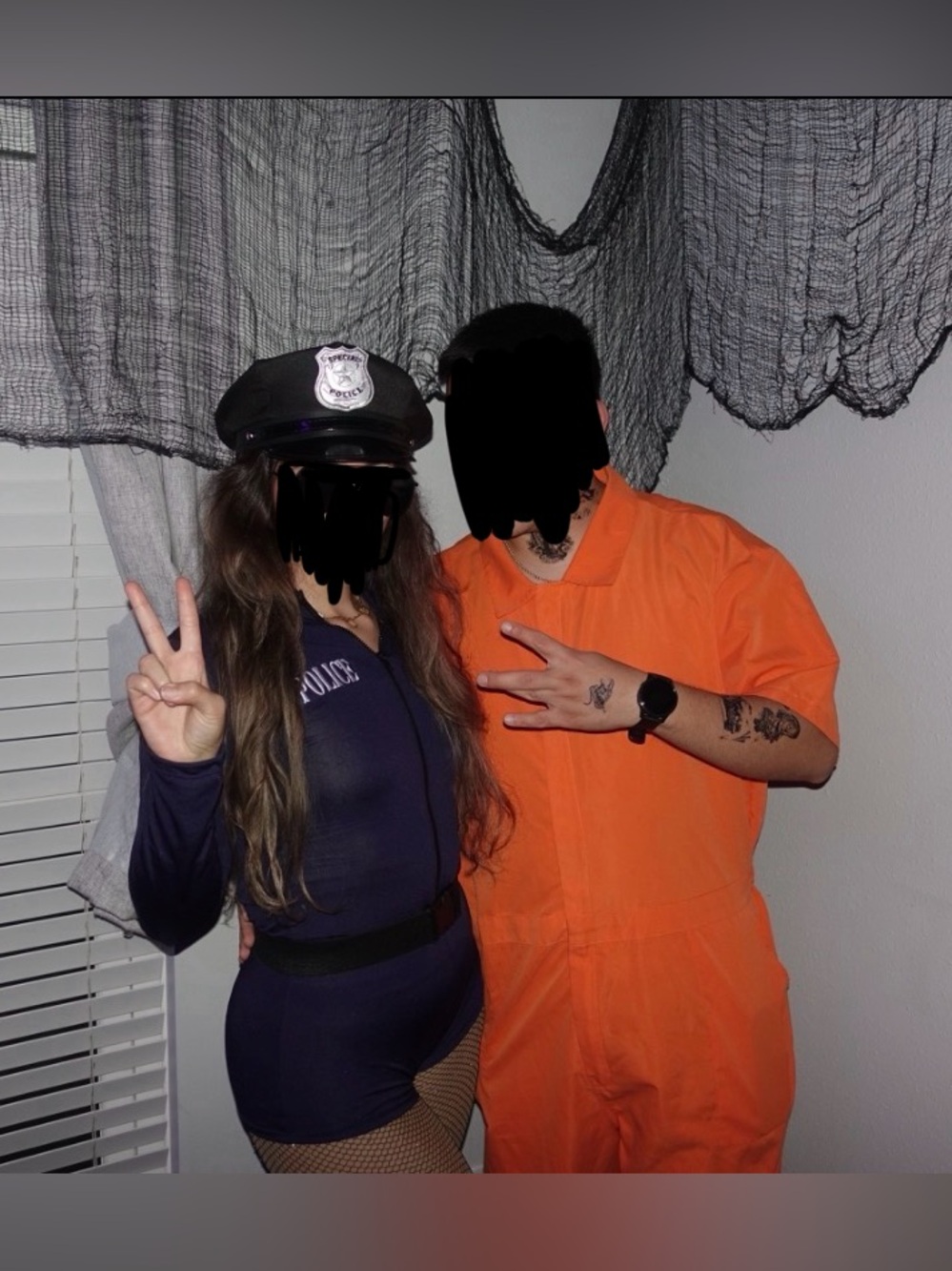 Couples Halloween Costume -
Police & Prisoner